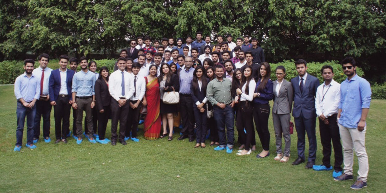 DLF engages our students in a recent site visit to ‘DLF Crest’ in Gurgaon